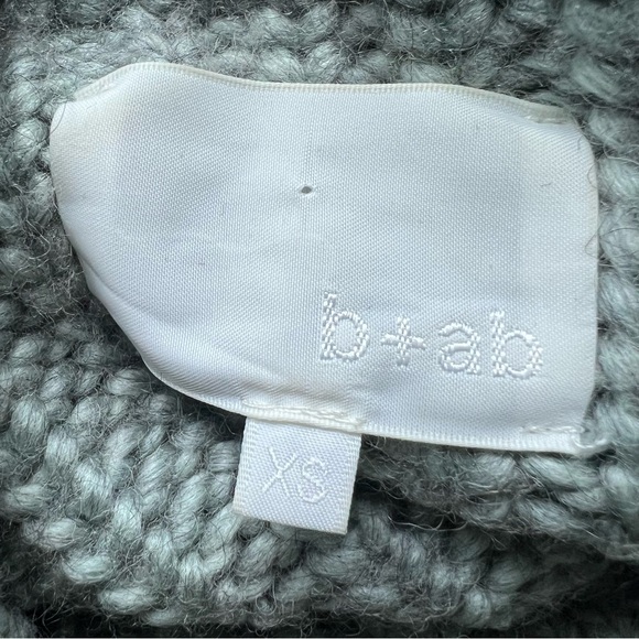 b+ab Wool Alpaca Blend Cropped Sweater Size XS - Picture 5 of 9